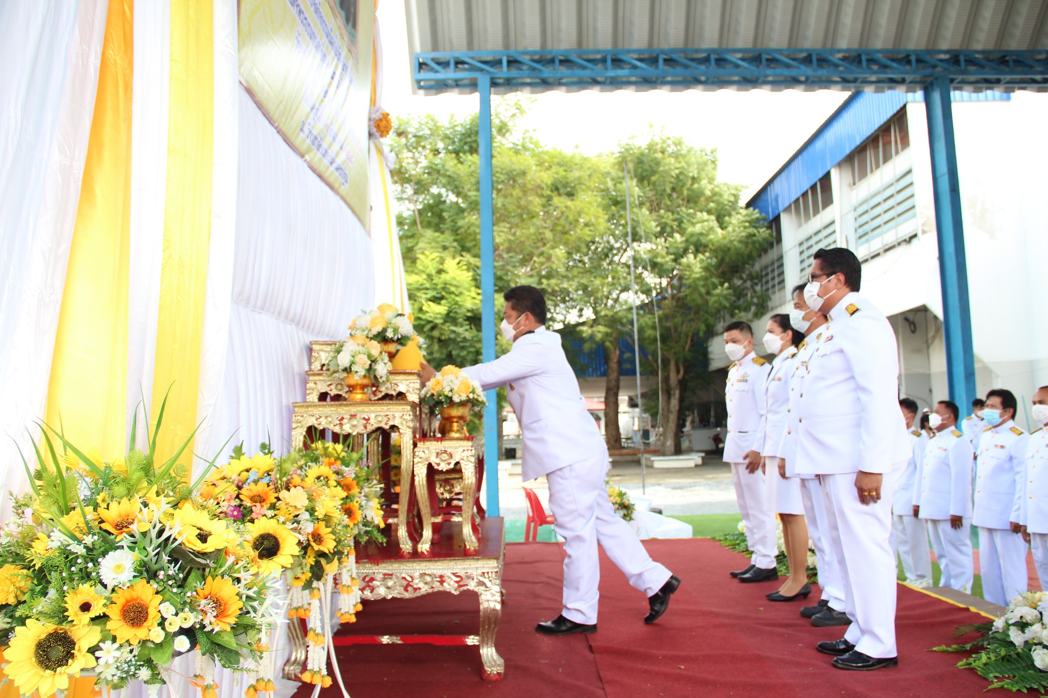 จัดกิจกรรมน้อมรำลึก