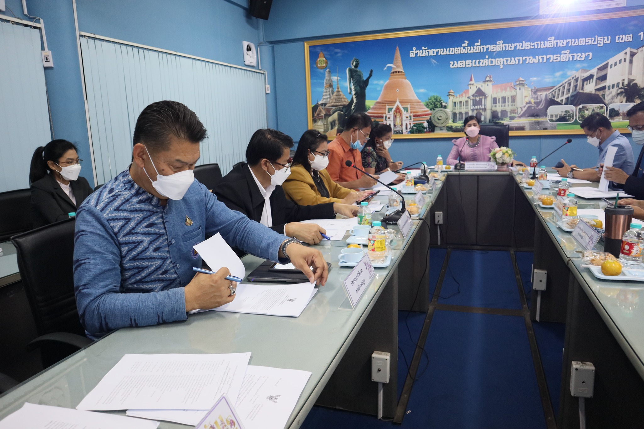 การประชุมแนวทางการจัดงานวันครู