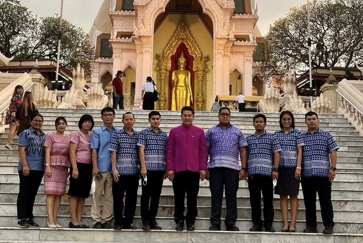 ร่วมพิธีเปิดงาน