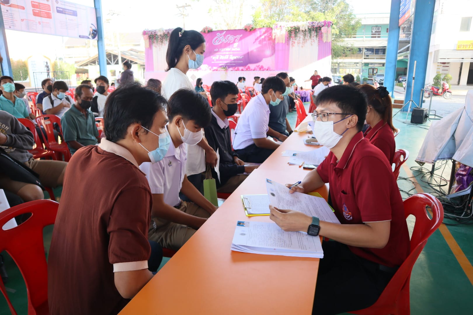 ดำเนินการรับมอบตัวเข้าเรียน