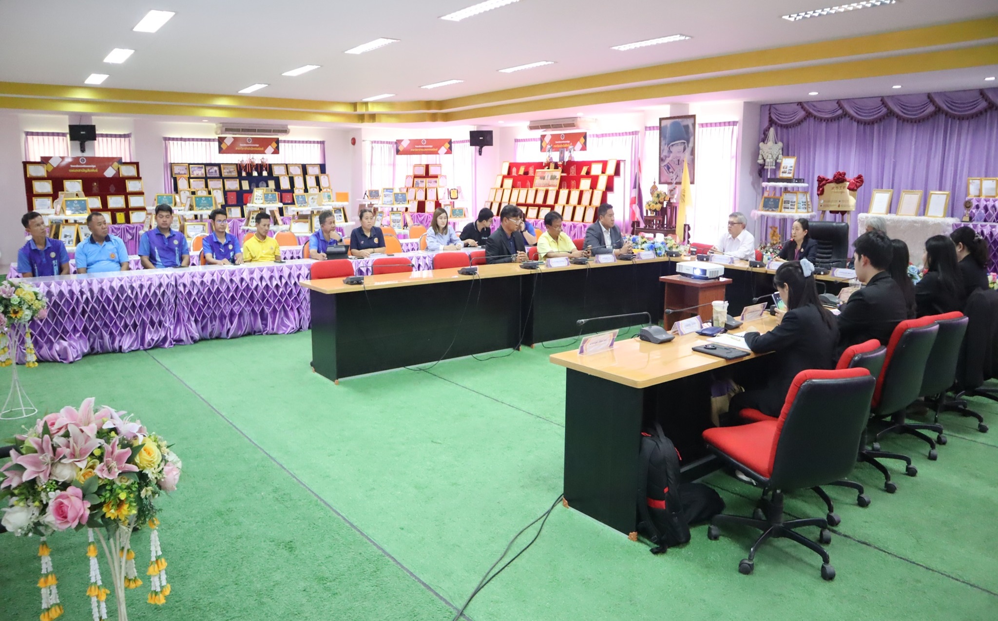 การประชุมและเก็บข้อมูล