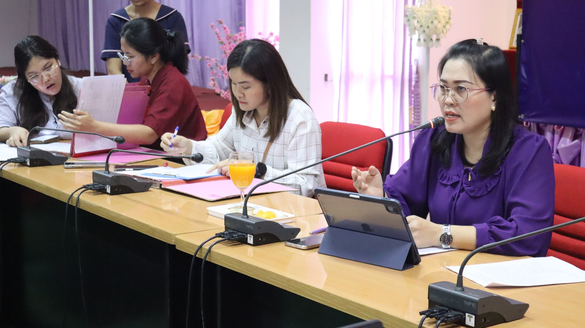 การประชุมกลั่นกรองการจัดซื้อหนังสือเรียนประจำรายวิชา ภาคเรียนที่ ๑ ปีการศึกษา ๒๕๖๘