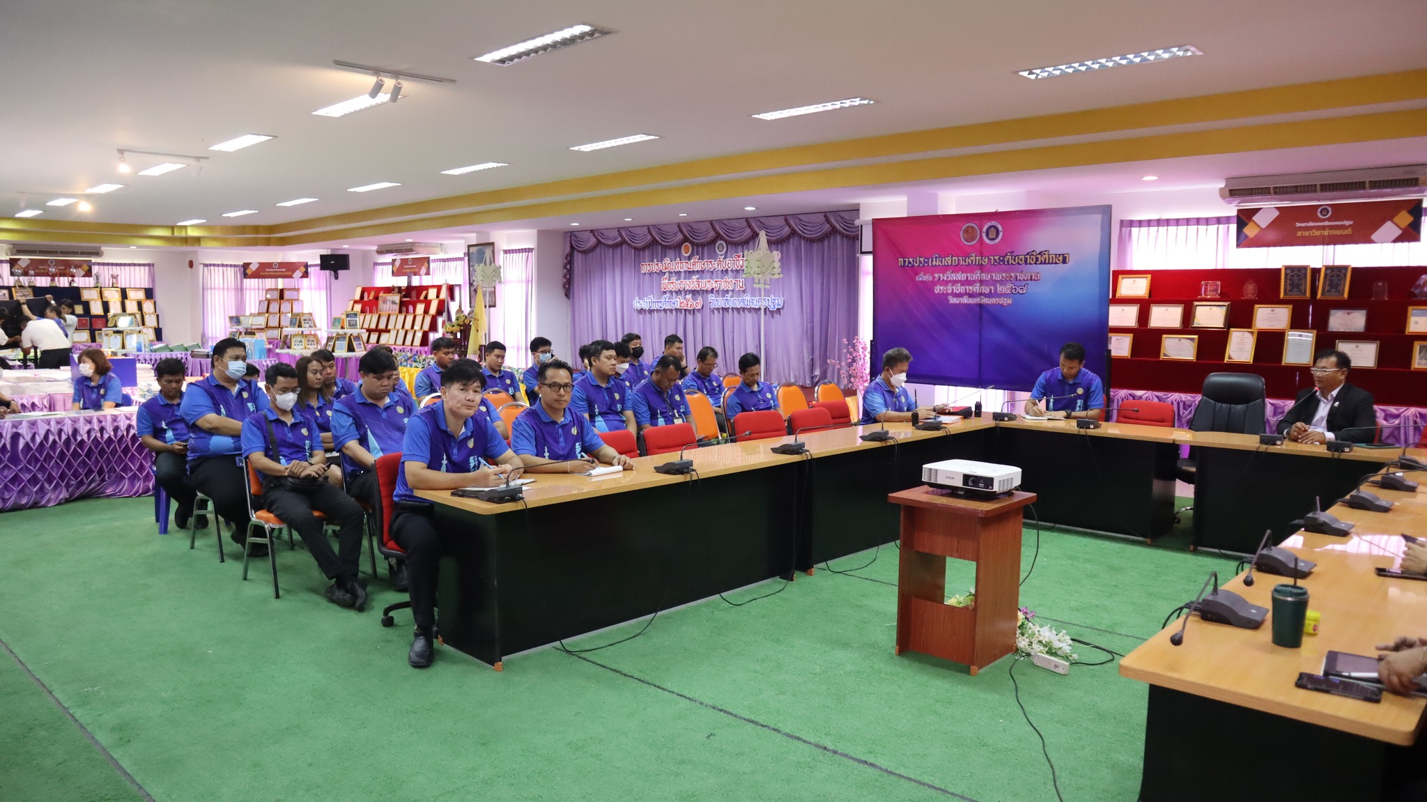 ประชุมเพื่อปรึกษาหารือ #เรื่องมาตรการระเบียบวินัย พฤติกรรม การแต่งกาย และการดูแลเฝ้าระวัง ป้องกันความเสี่ยง การลดปัญหาการทะเลาะวิวาทของนักเรียน นักศึกษา