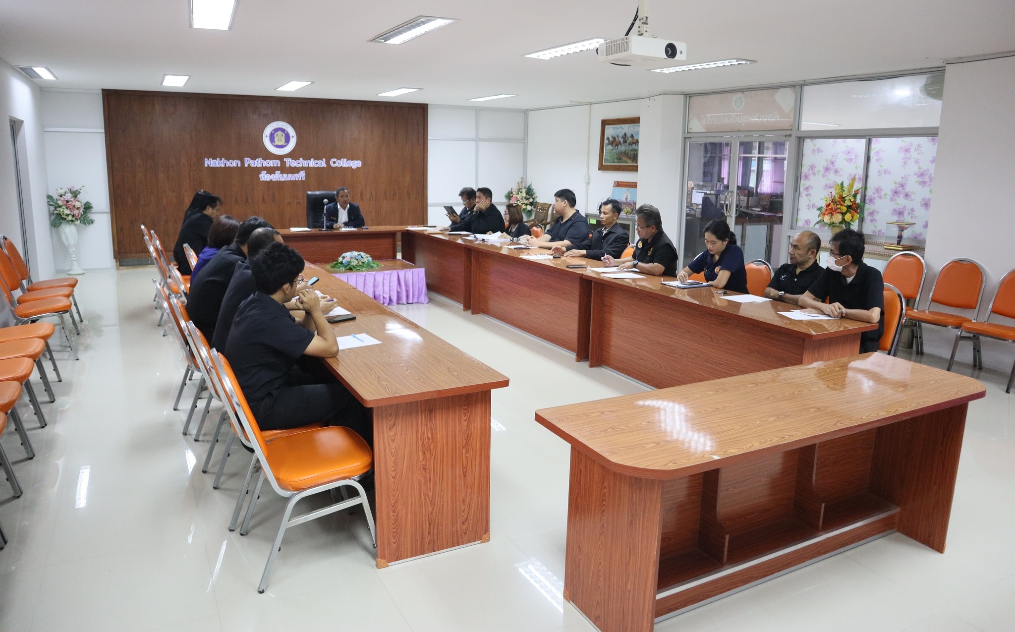 ประชุมคณะกรรมการ