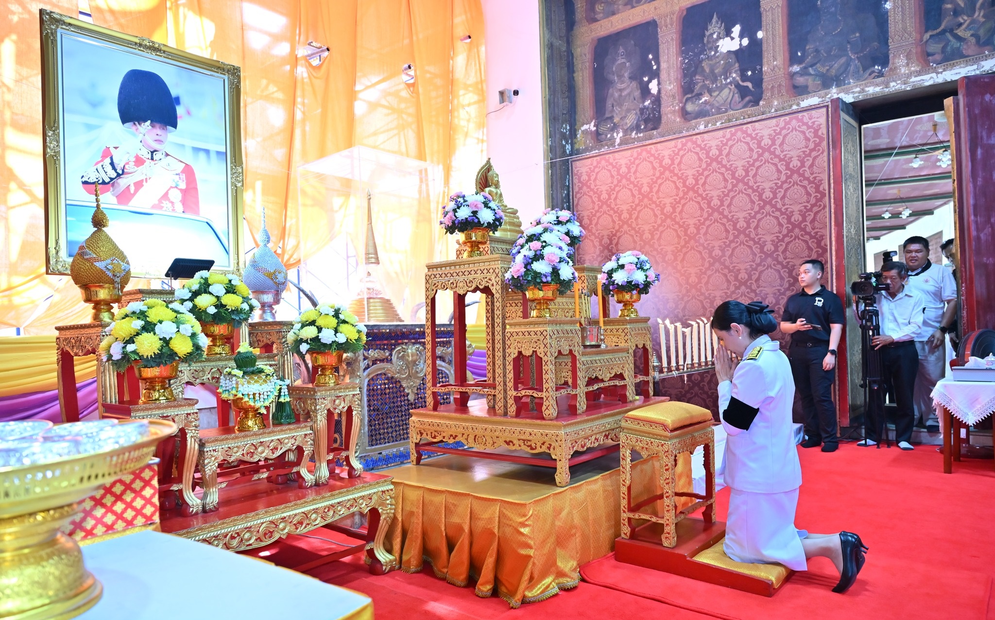 พระราชทานเครื่องราชสักการะ