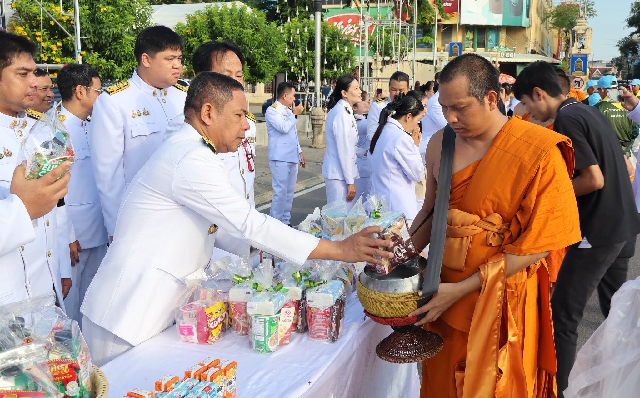เข้าร่วมพิธีบำเพ็ญกุศล