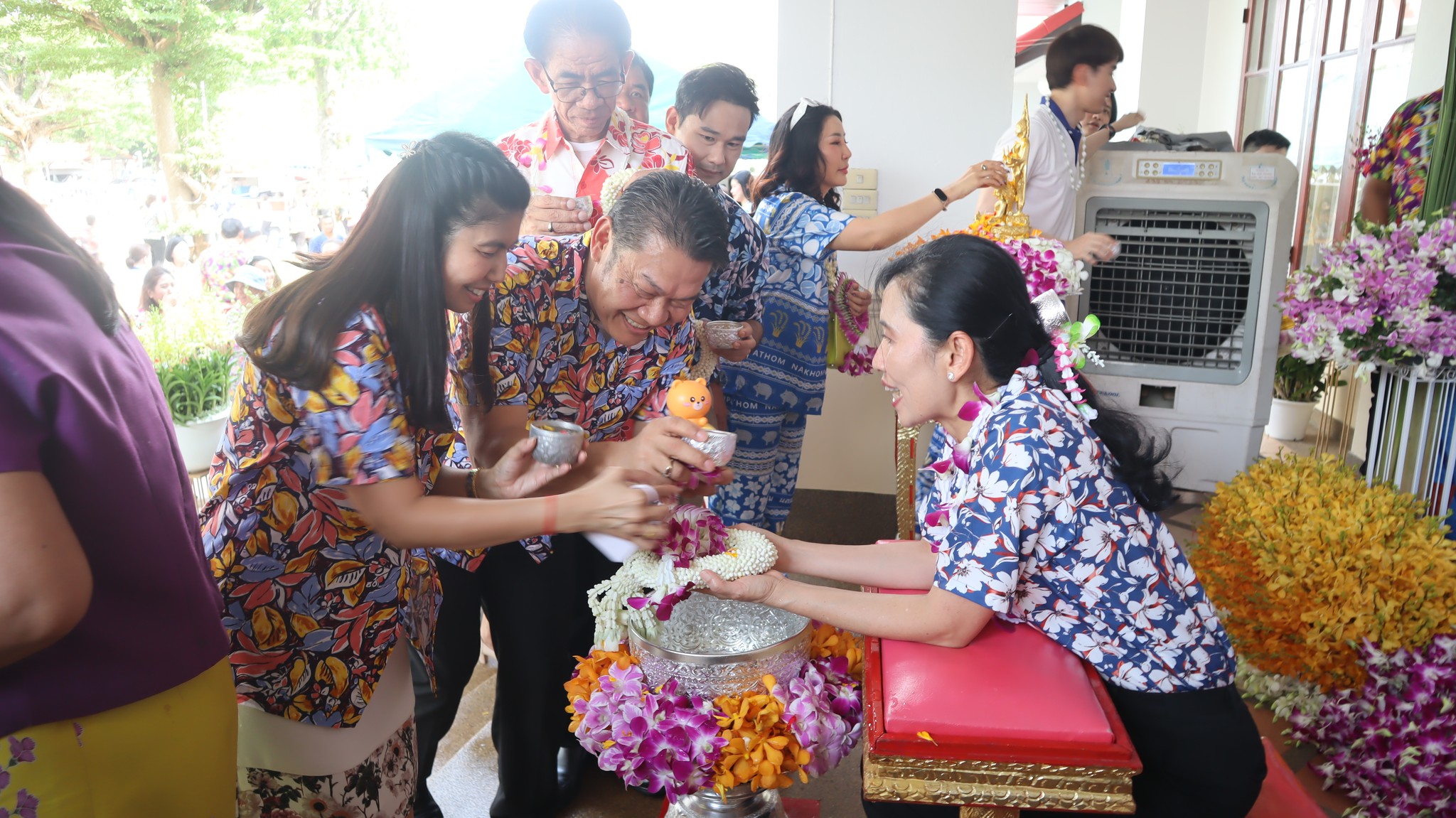 พิธีรดน้ำขอพรผู้ว่าราชการจังหวัดนครปฐม