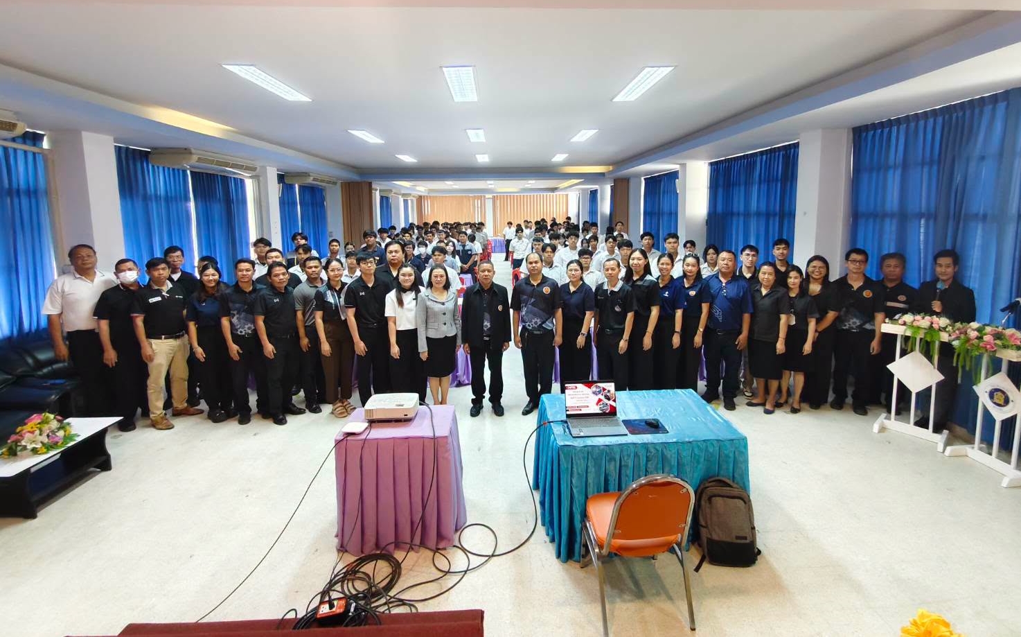 โครงการปฐมนิเทศ